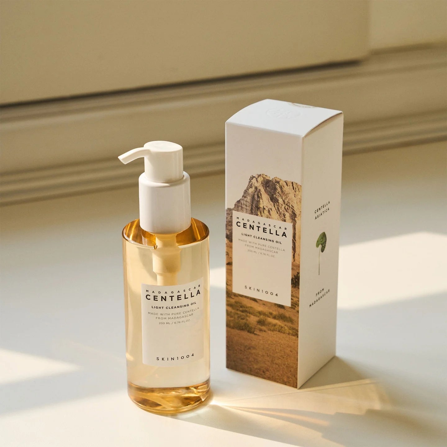 Centella Light Cleansing Oil Light & Gentle Cleansing Oil